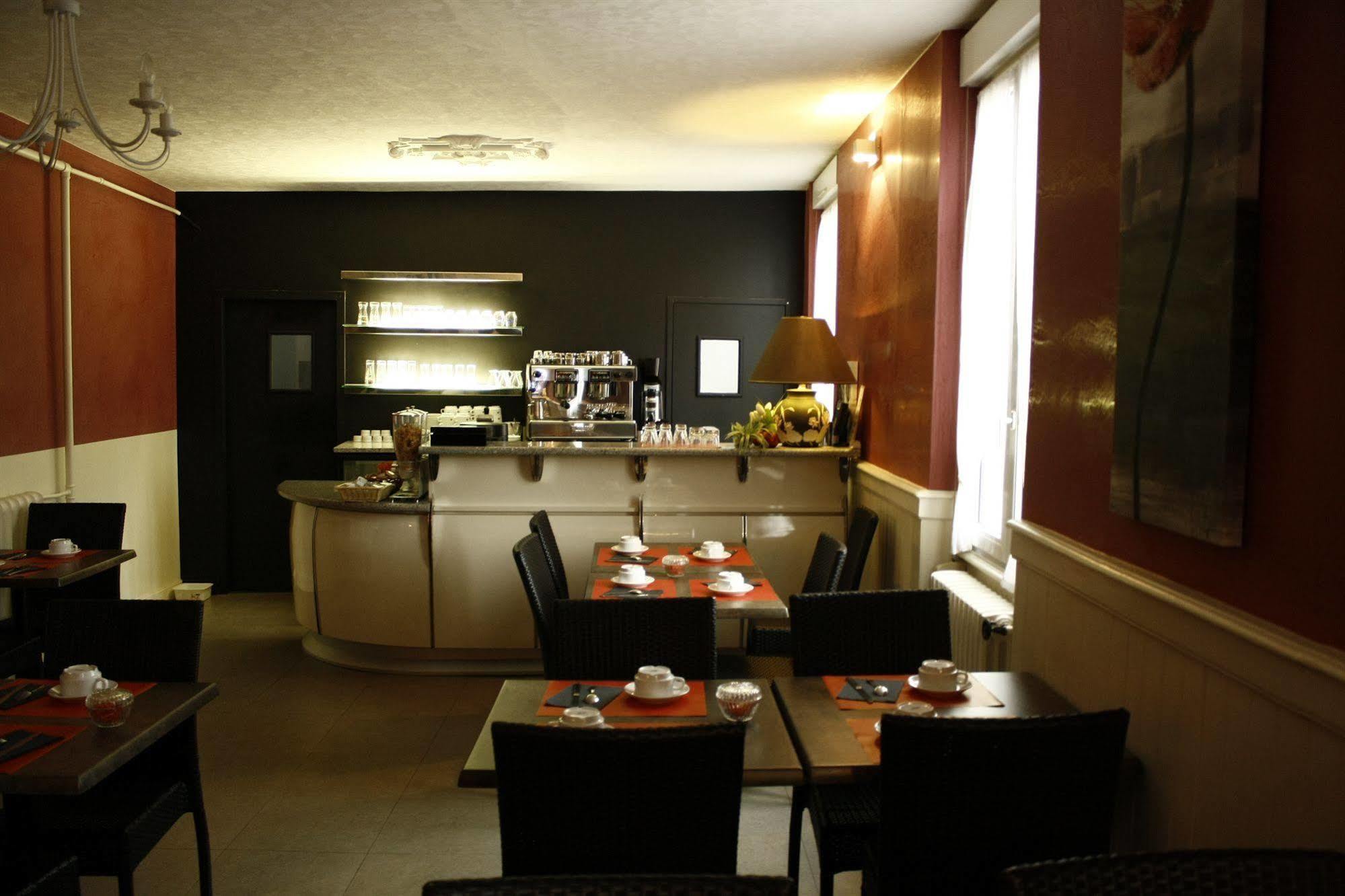 旅游酒店 Saint-Céré 外观 照片